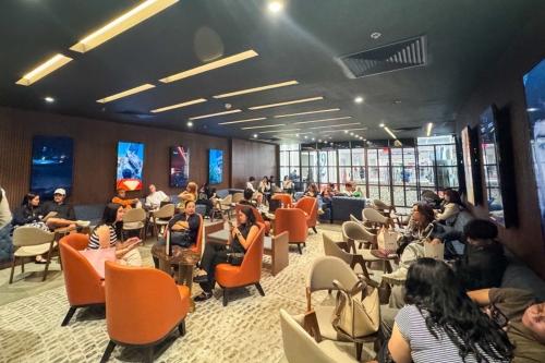 Wolfgang&#039;s Premiere Lounge Cinema B